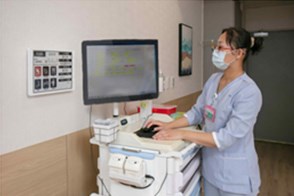 The innovative application of intelligent medical treatment of industrial tablet computer all-in-one helps improve the efficiency of medical care